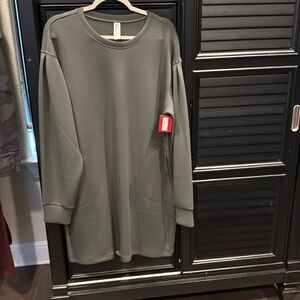 NWT Spanx Air Essentials Crewneck Dress with pockets. Size XL, Gray Olive Color